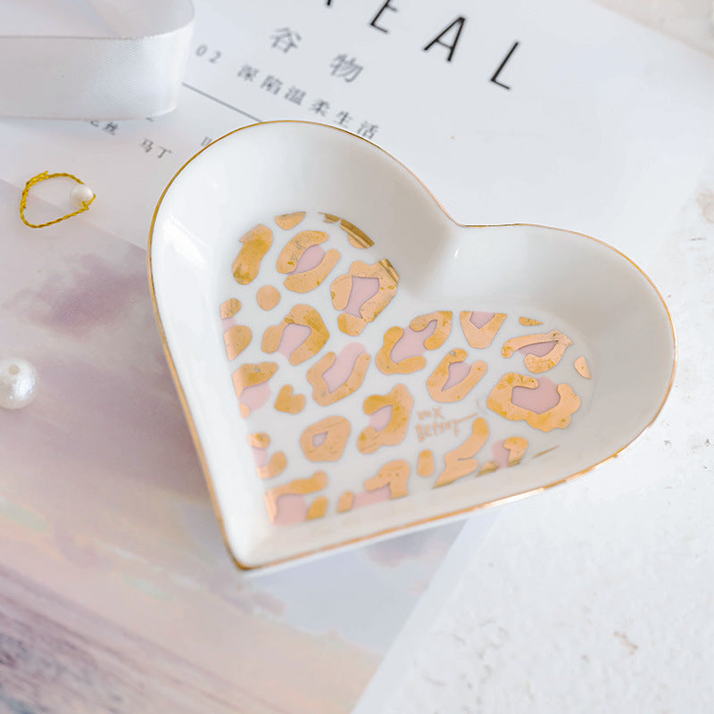 Ceramic Nordic creative ceramic plate snack fruit jewelry love tray Valentine's Day gifts for her for girlfriend