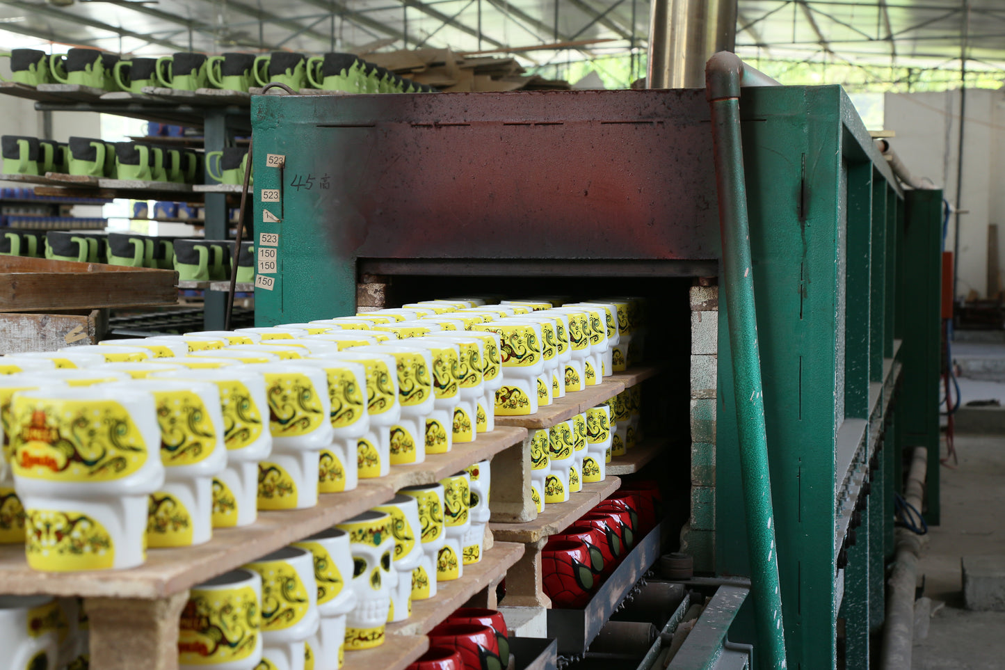 white skeleton mugs suitable for the Mexican market come from Chinese factory